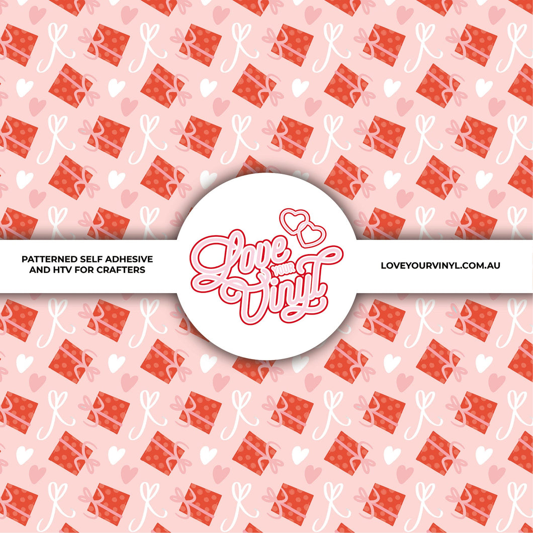 Pink Presents Christmas Patterned Vinyl LYV_412